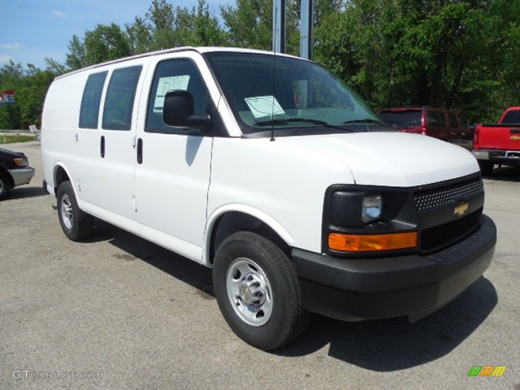 Summit White 2013 Chevrolet Express 3500 Cargo Van Exterior Photo #81911845