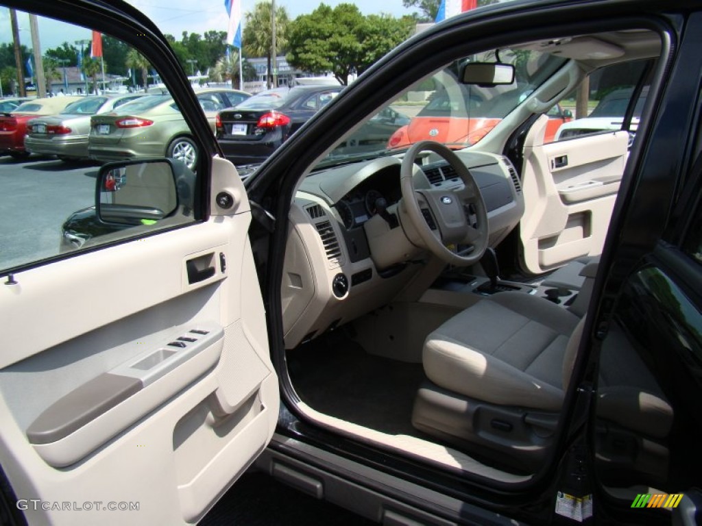 2010 Escape XLT 4WD - Black / Stone photo #9