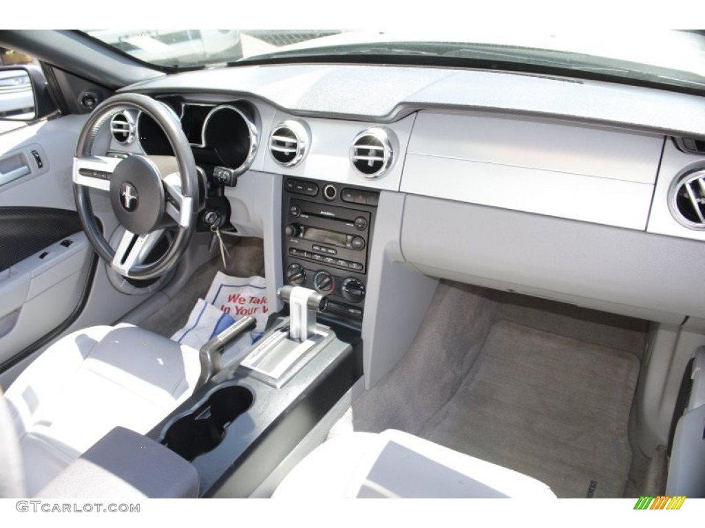 2006 Mustang V6 Premium Convertible - Satin Silver Metallic / Light Graphite photo #12