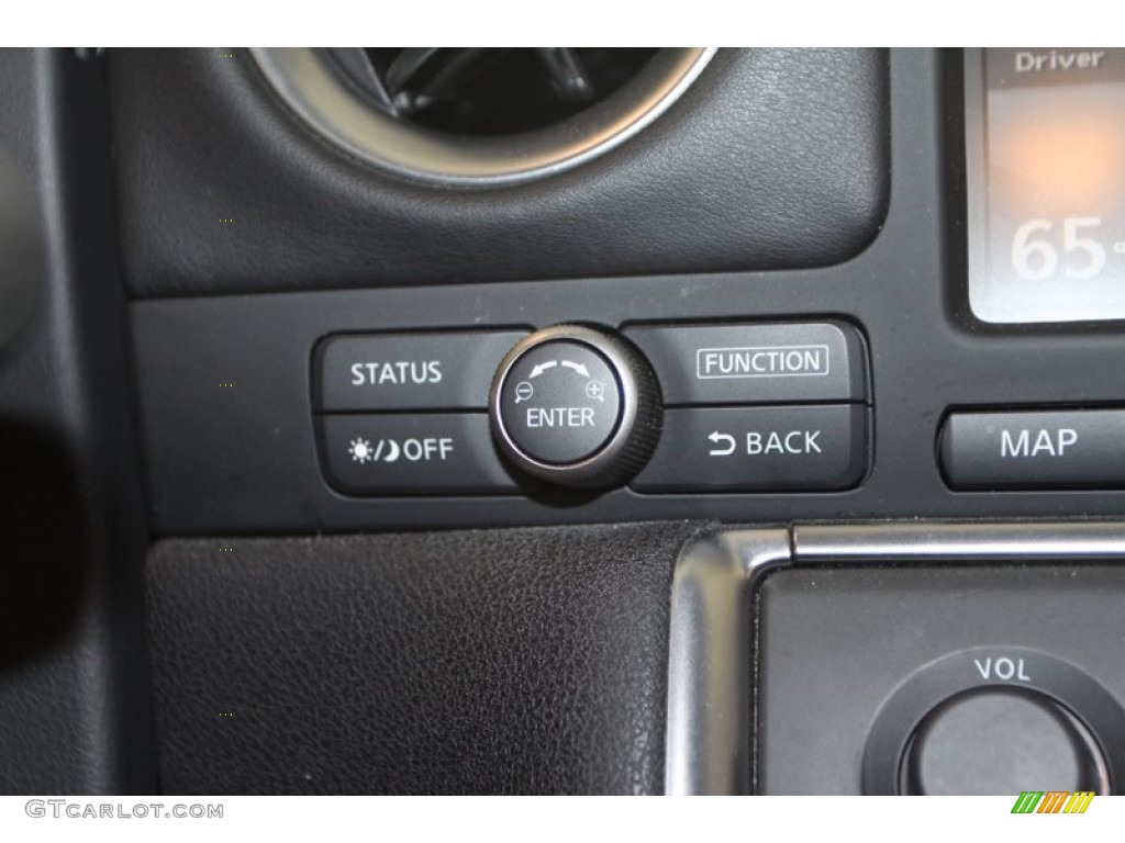 2010 Nissan GT-R Premium Controls Photos