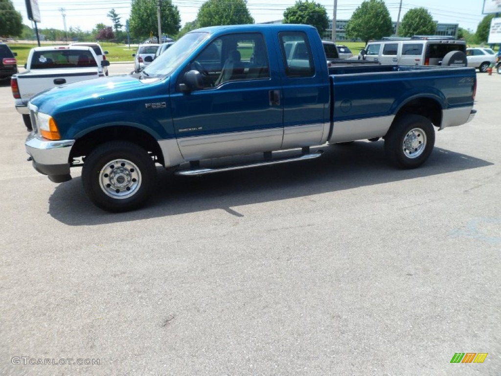 2001 F250 Super Duty XLT SuperCab 4x4 - Island Blue Metallic / Medium Graphite photo #8