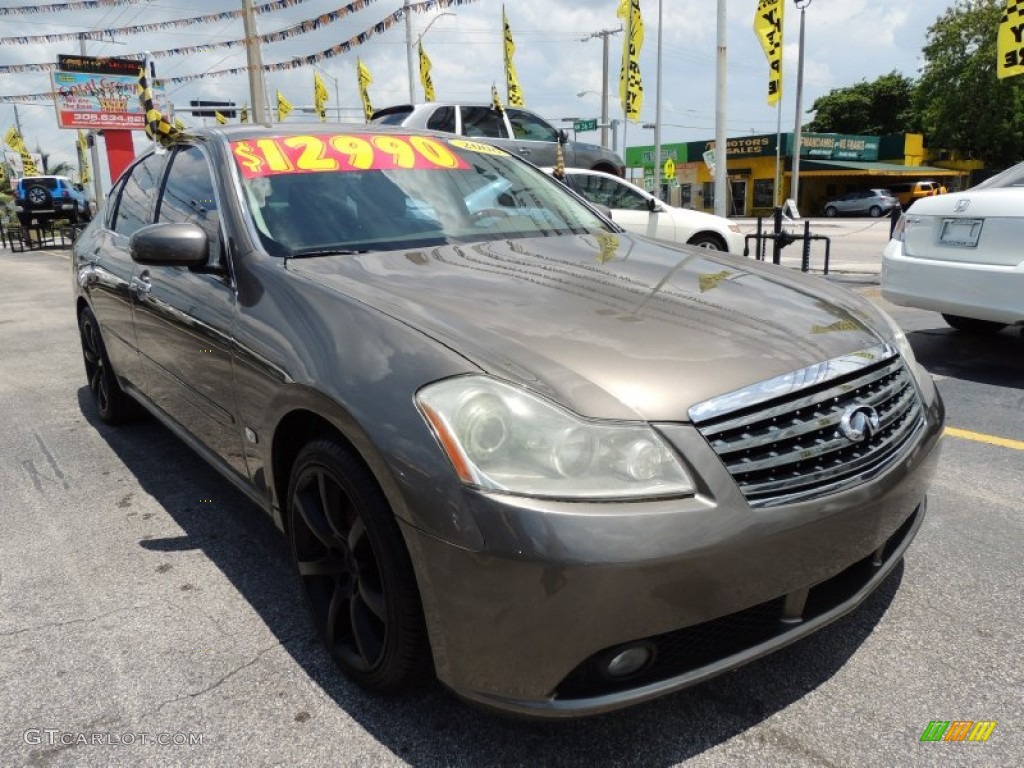 Serengeti Sand Metallic Infiniti M