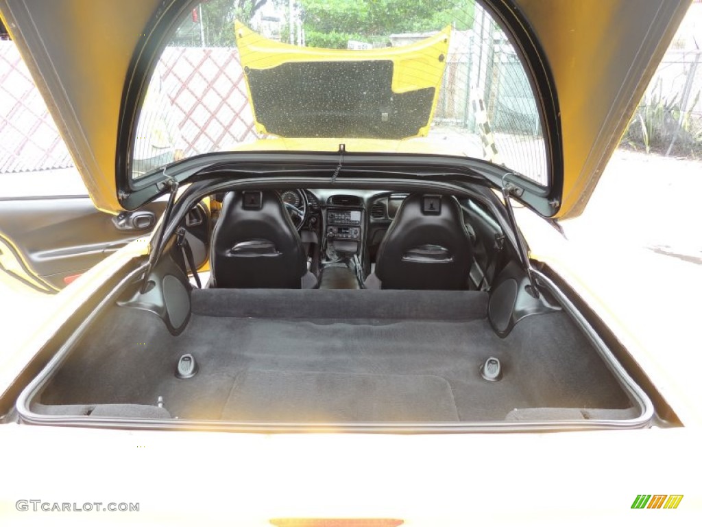 2001 Chevrolet Corvette Coupe Trunk Photos