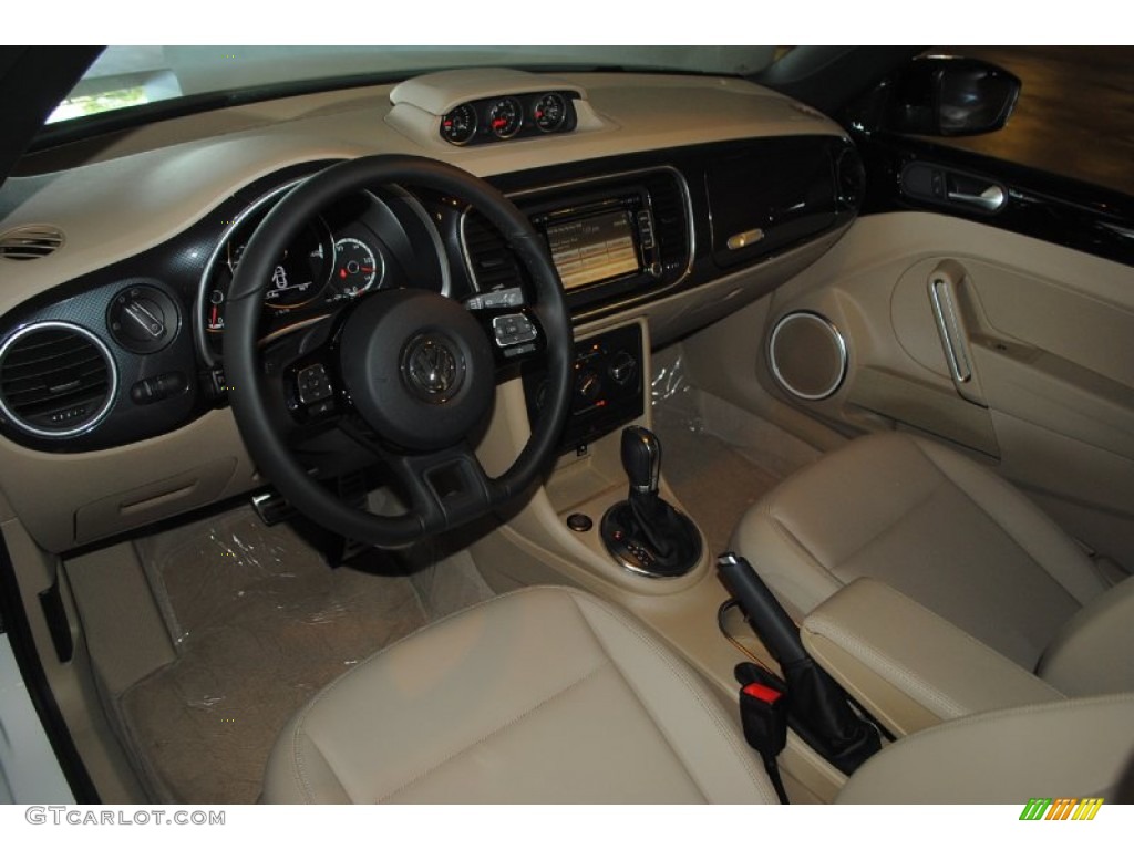 Beige Interior 2013 Volkswagen Beetle Turbo Convertible Photo #81930530