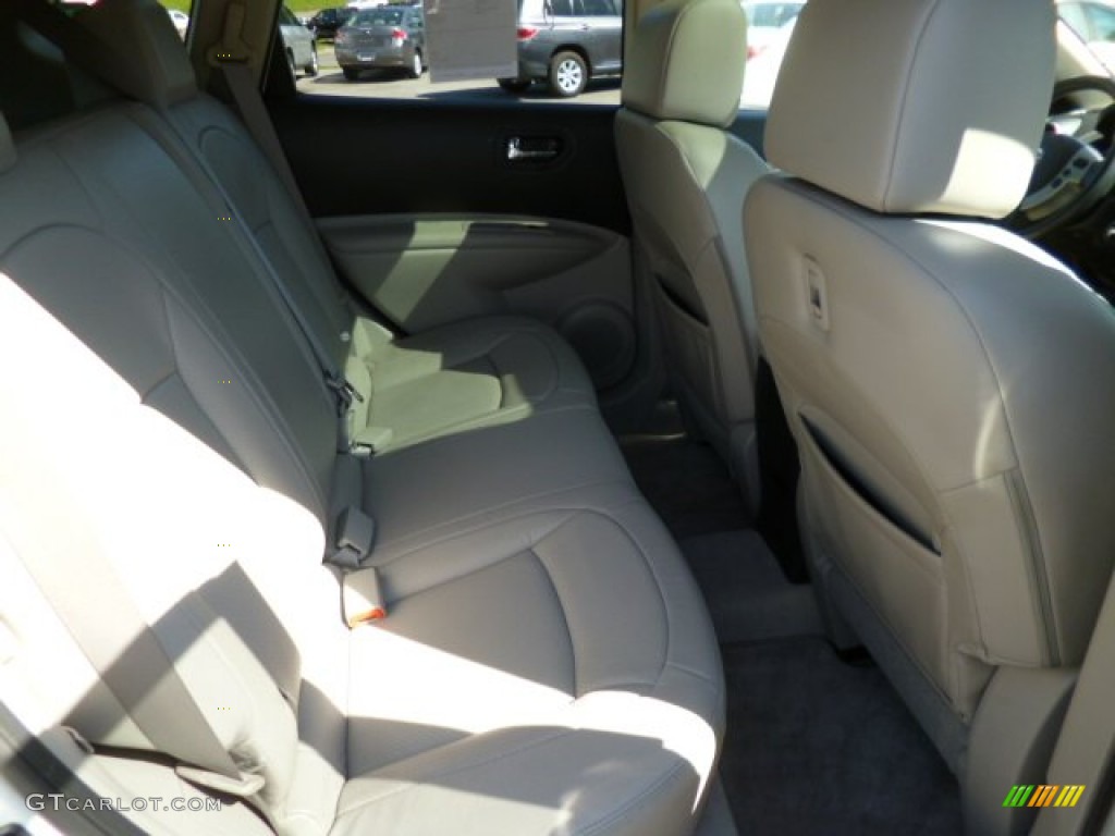 2011 Rogue SL AWD - Pearl White / Gray photo #8