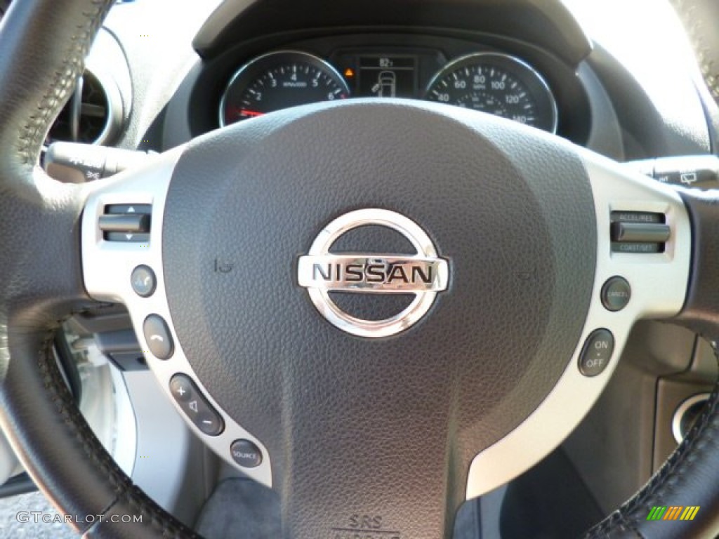 2011 Rogue SL AWD - Pearl White / Gray photo #14