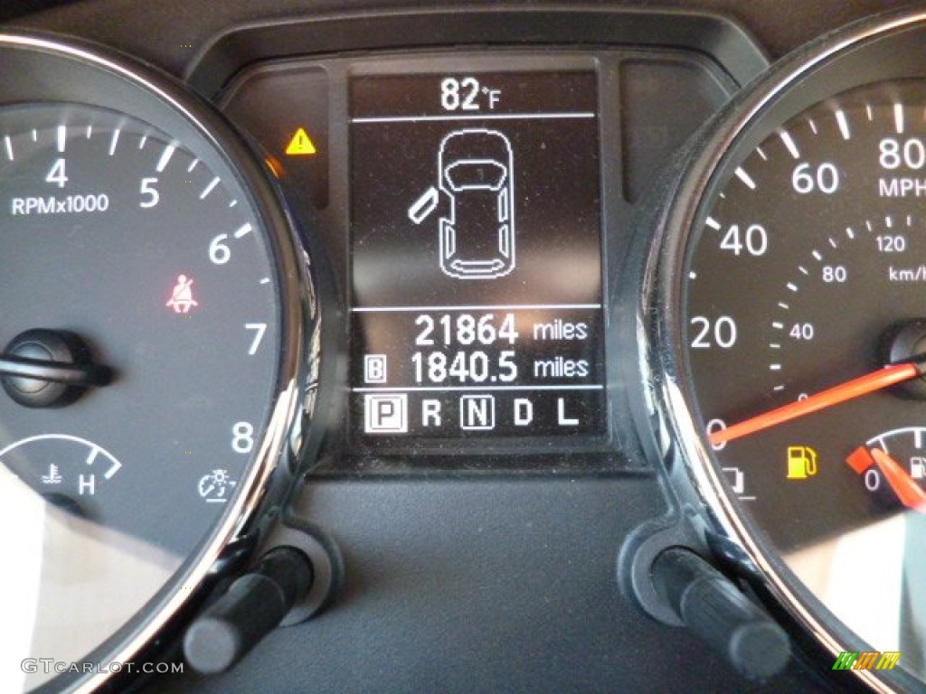2011 Rogue SL AWD - Pearl White / Gray photo #15