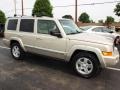 Light Khaki Metallic - Commander Limited 4x4 Photo No. 2