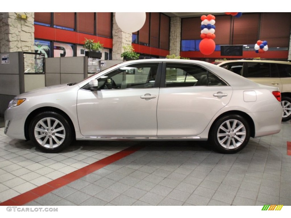 2013 Camry XLE - Classic Silver Metallic / Ash photo #2