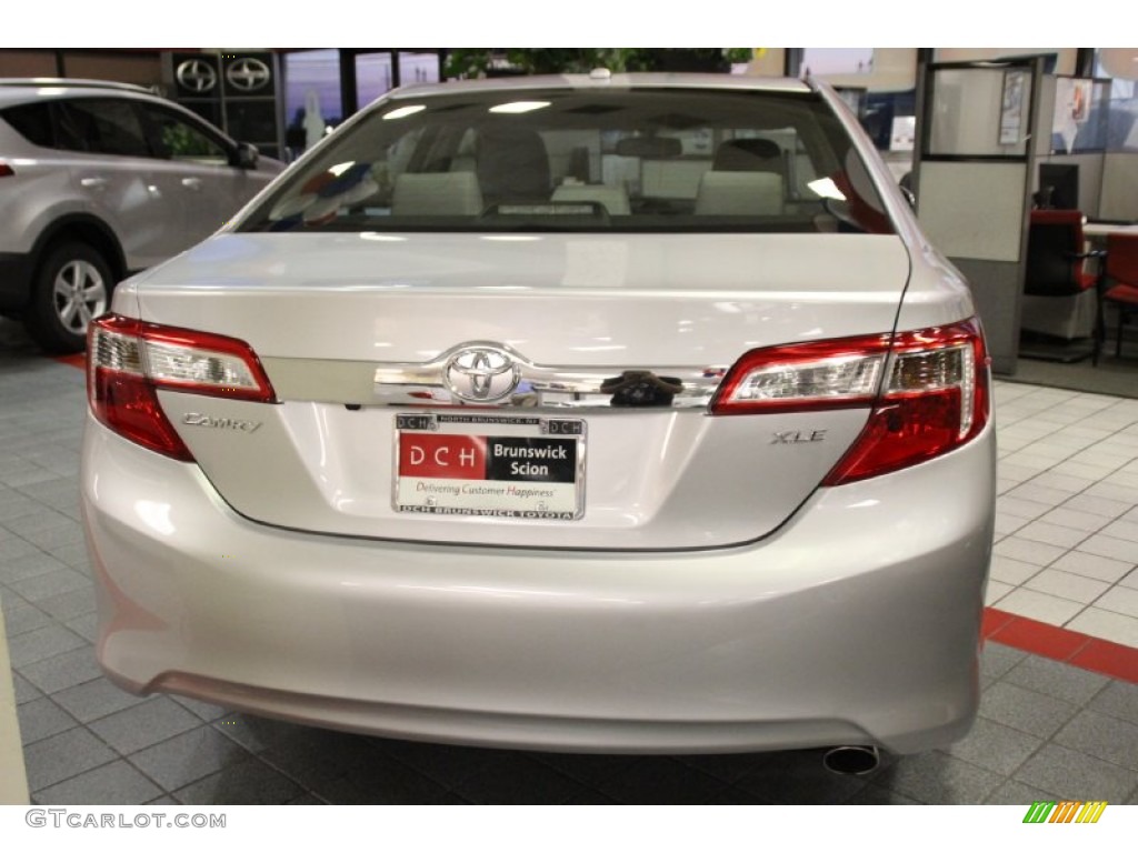 2013 Camry XLE - Classic Silver Metallic / Ash photo #3