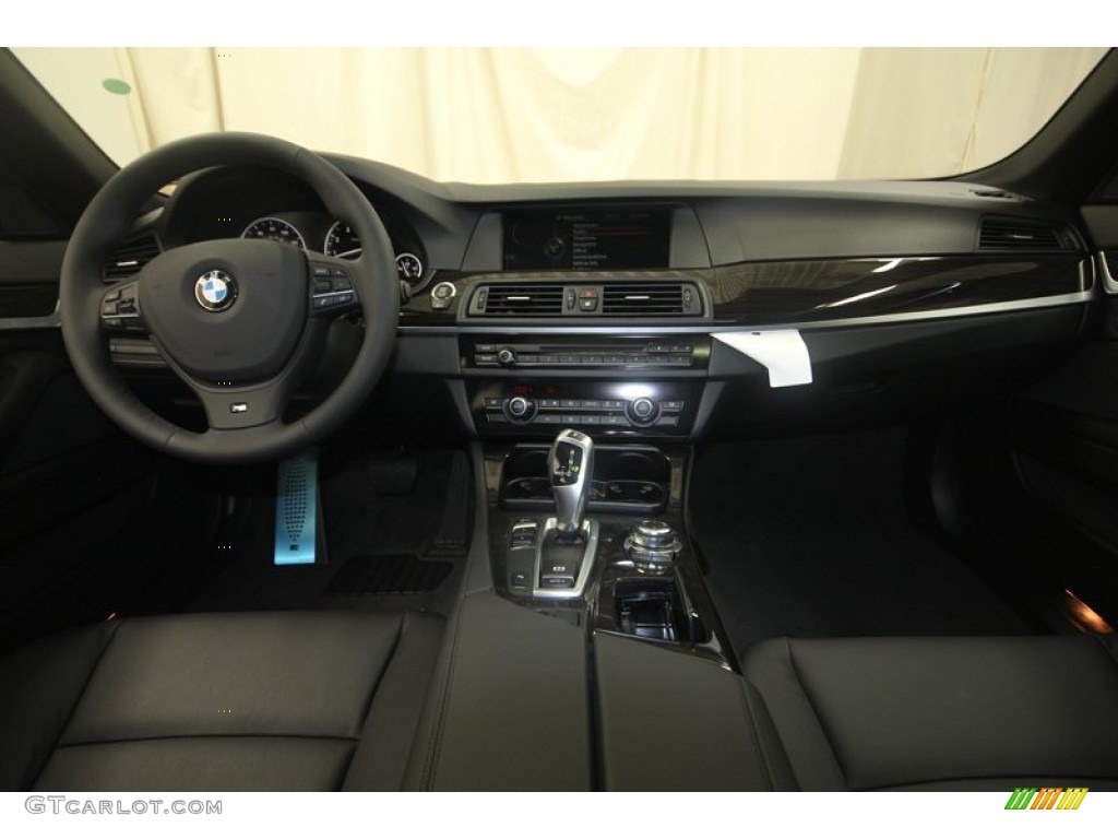 2013 BMW 5 Series 535i Sedan Black Dashboard Photo #81938629