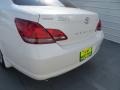 2010 Blizzard White Pearl Toyota Avalon Limited  photo #20