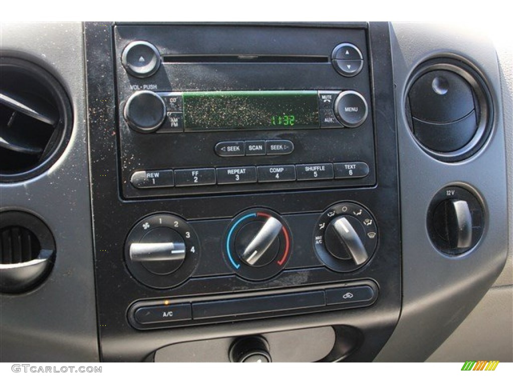 2006 Ford F150 STX Regular Cab Controls Photo #81945868