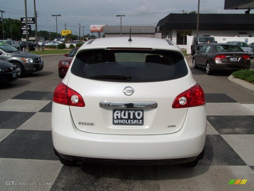 2011 Rogue S AWD - Pearl White / Gray photo #4