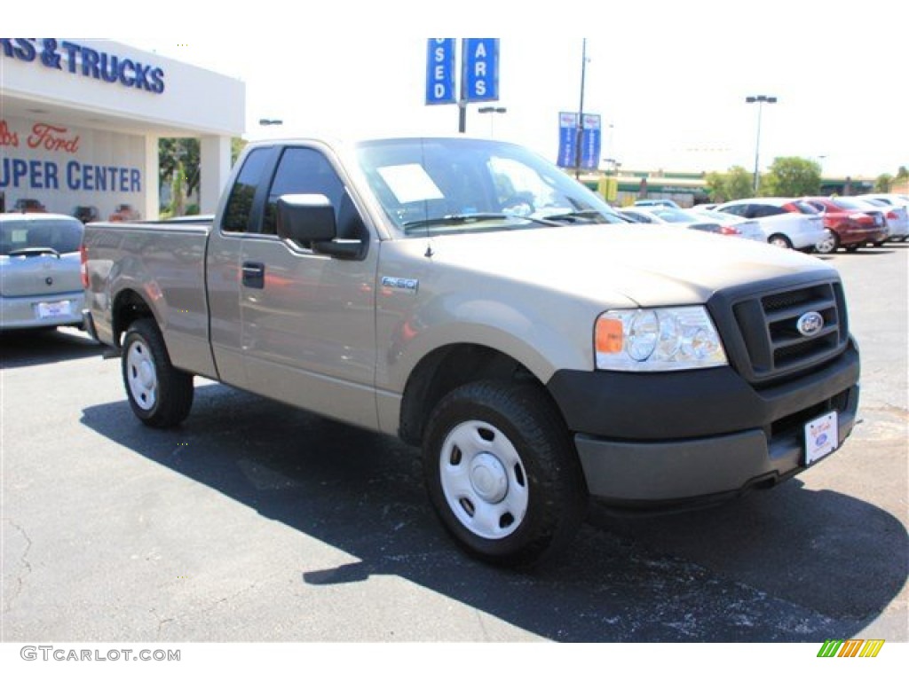 2005 F150 XL Regular Cab - Arizona Beige Metallic / Tan photo #1