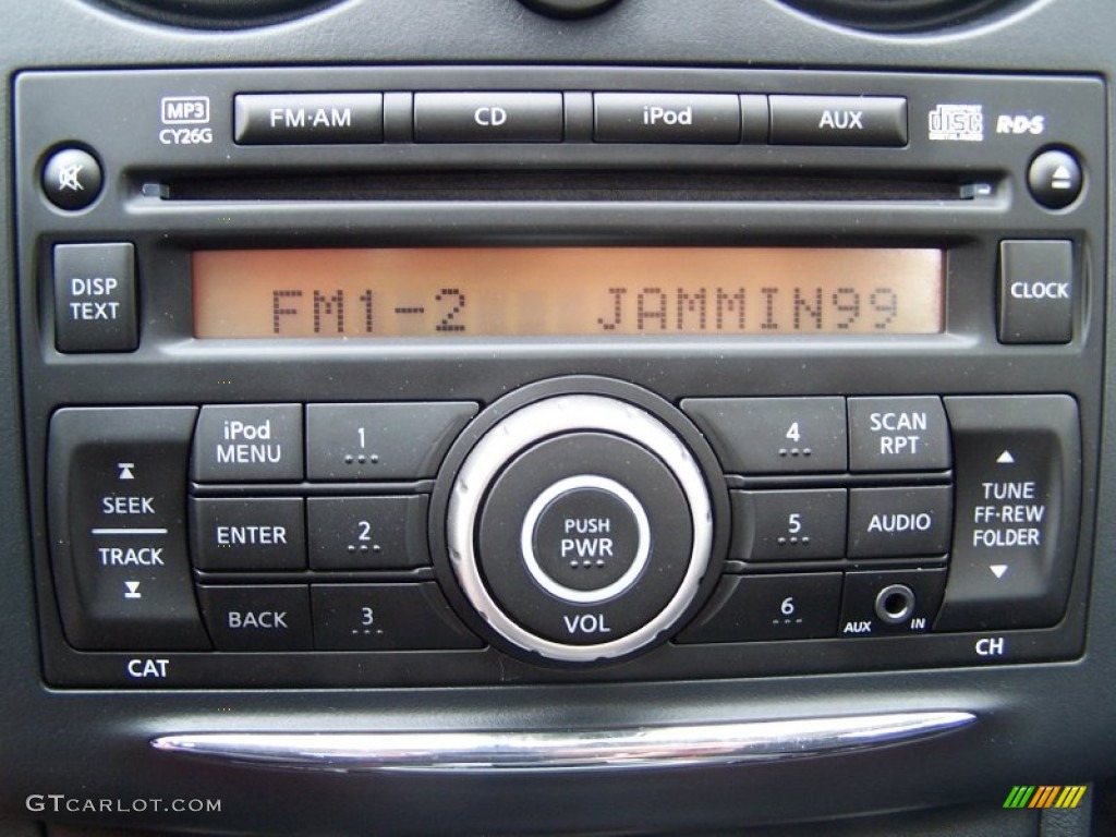 2011 Rogue S AWD - Pearl White / Gray photo #18