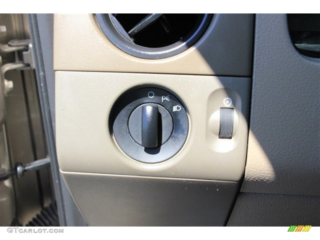 2005 F150 XL Regular Cab - Arizona Beige Metallic / Tan photo #8
