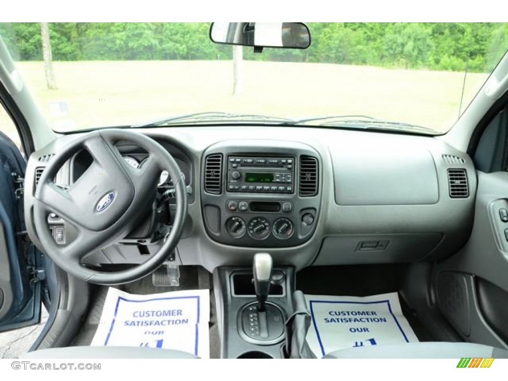 2006 Escape XLS - Norsea Blue Metallic / Medium/Dark Flint photo #13