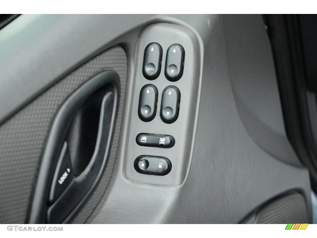 2006 Escape XLS - Norsea Blue Metallic / Medium/Dark Flint photo #19