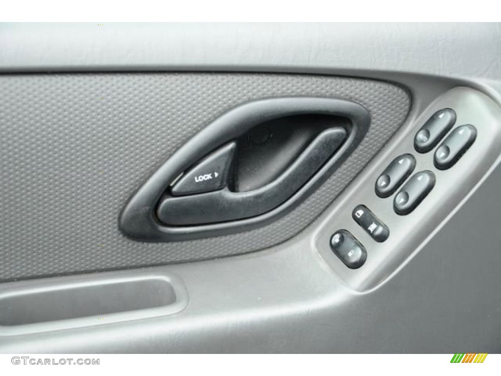 2006 Escape XLS - Norsea Blue Metallic / Medium/Dark Flint photo #20