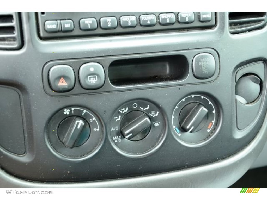 2006 Escape XLS - Norsea Blue Metallic / Medium/Dark Flint photo #25