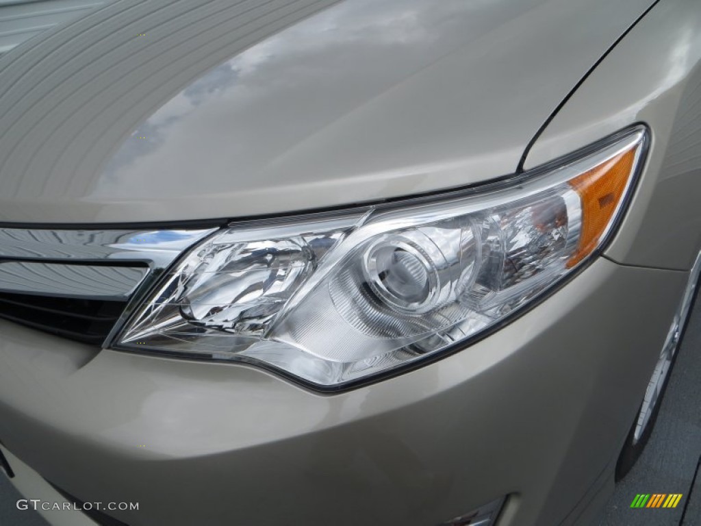 2013 Camry Hybrid XLE - Champagne Mica / Ivory photo #9