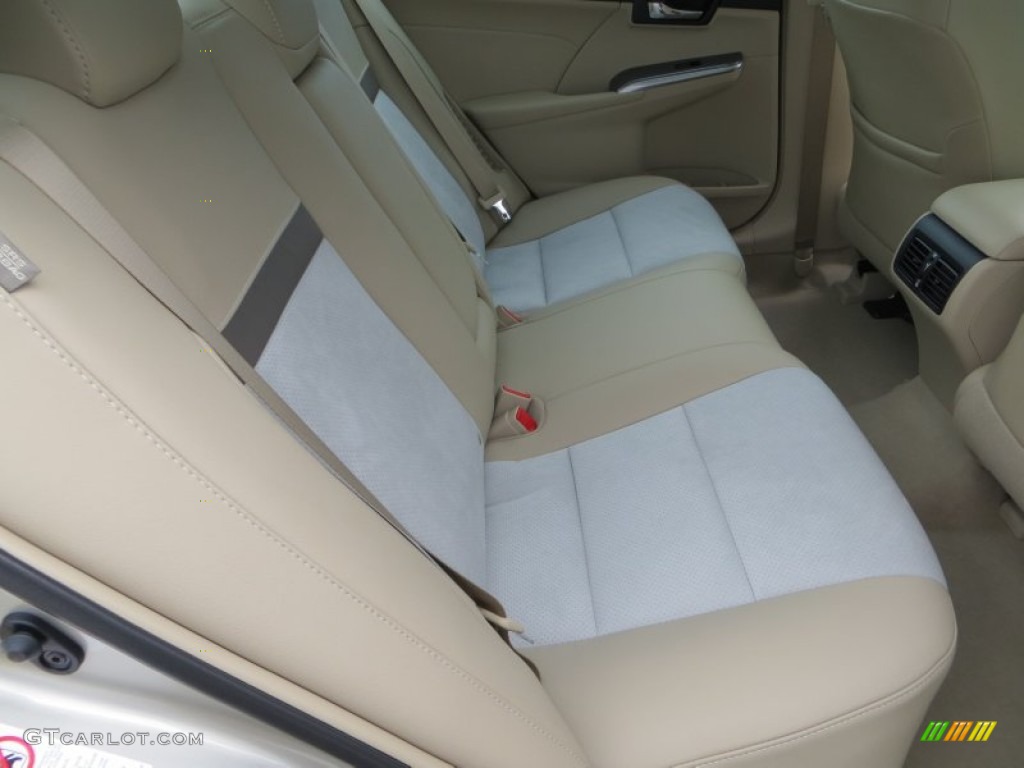 2013 Camry Hybrid XLE - Champagne Mica / Ivory photo #18