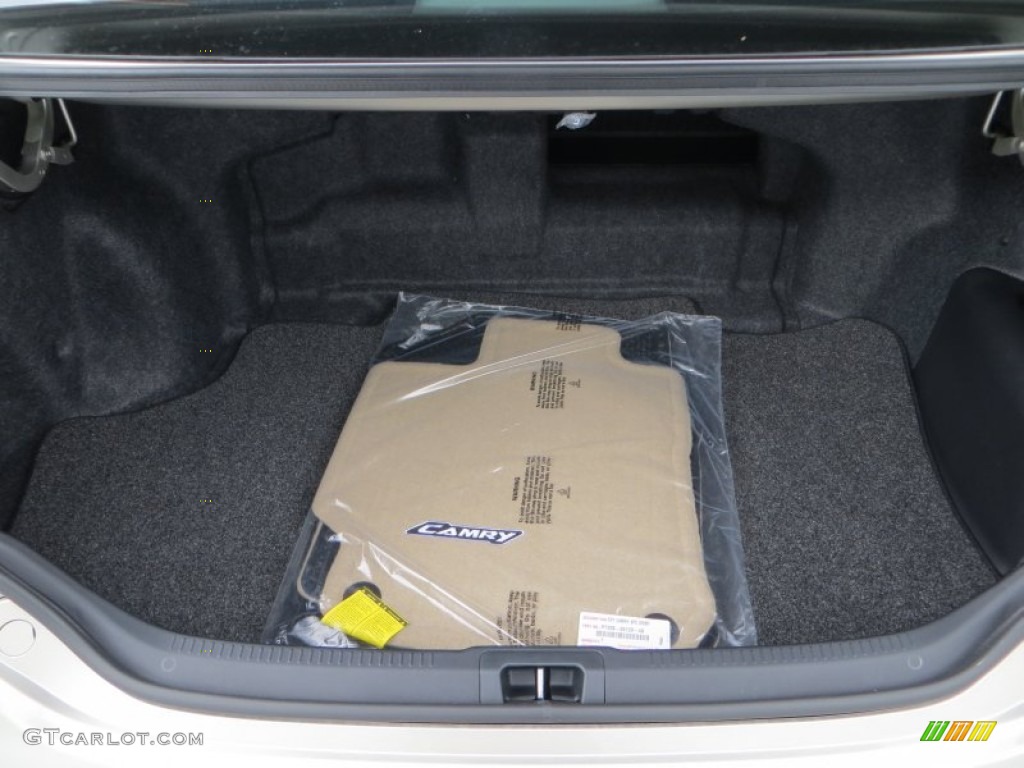2013 Camry Hybrid XLE - Champagne Mica / Ivory photo #19