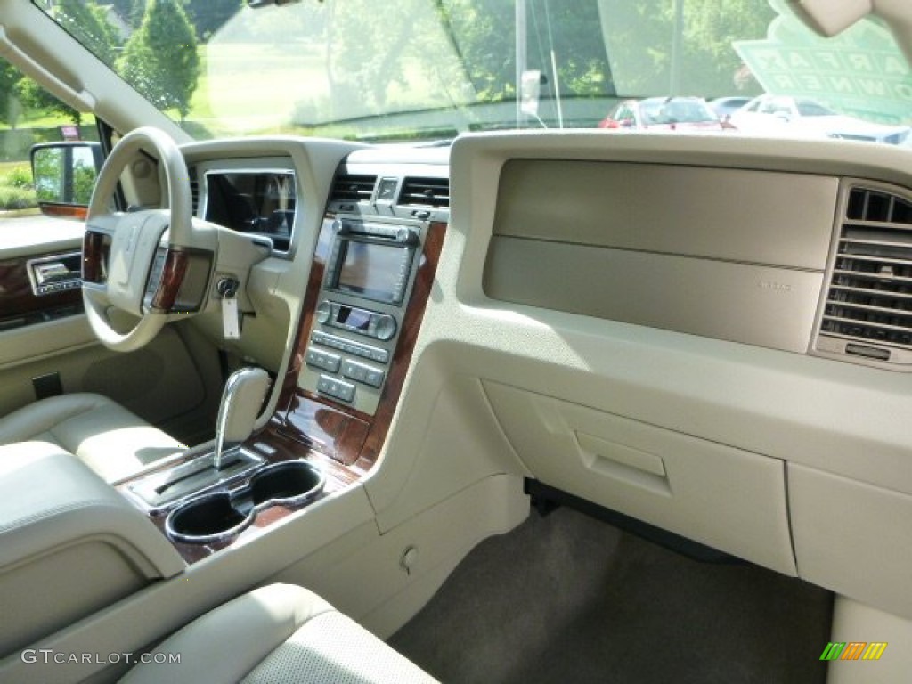 2011 Navigator 4x4 - Royal Red Metallic / Stone photo #10