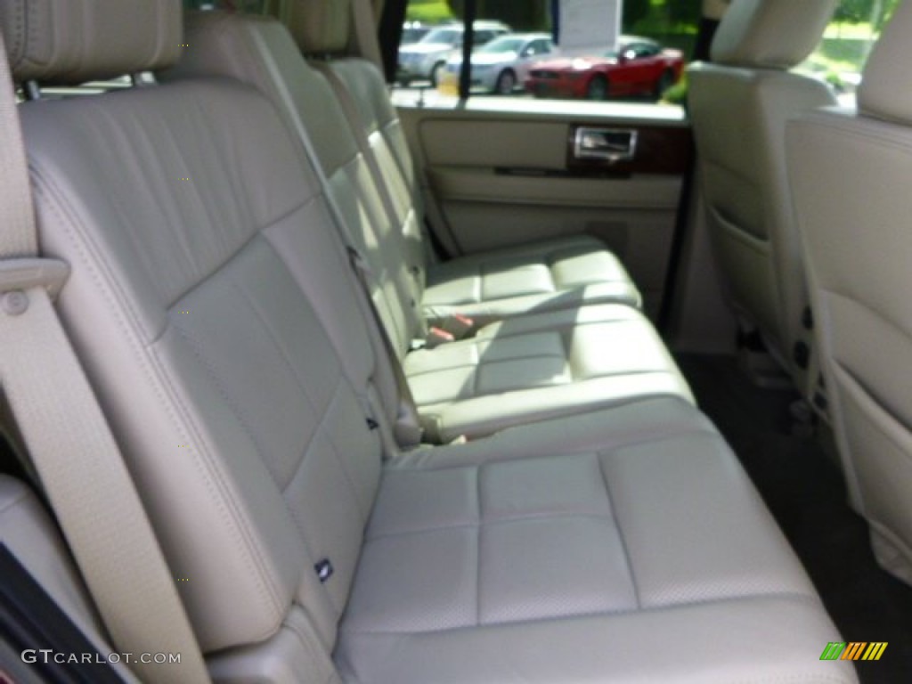 2011 Navigator 4x4 - Royal Red Metallic / Stone photo #12