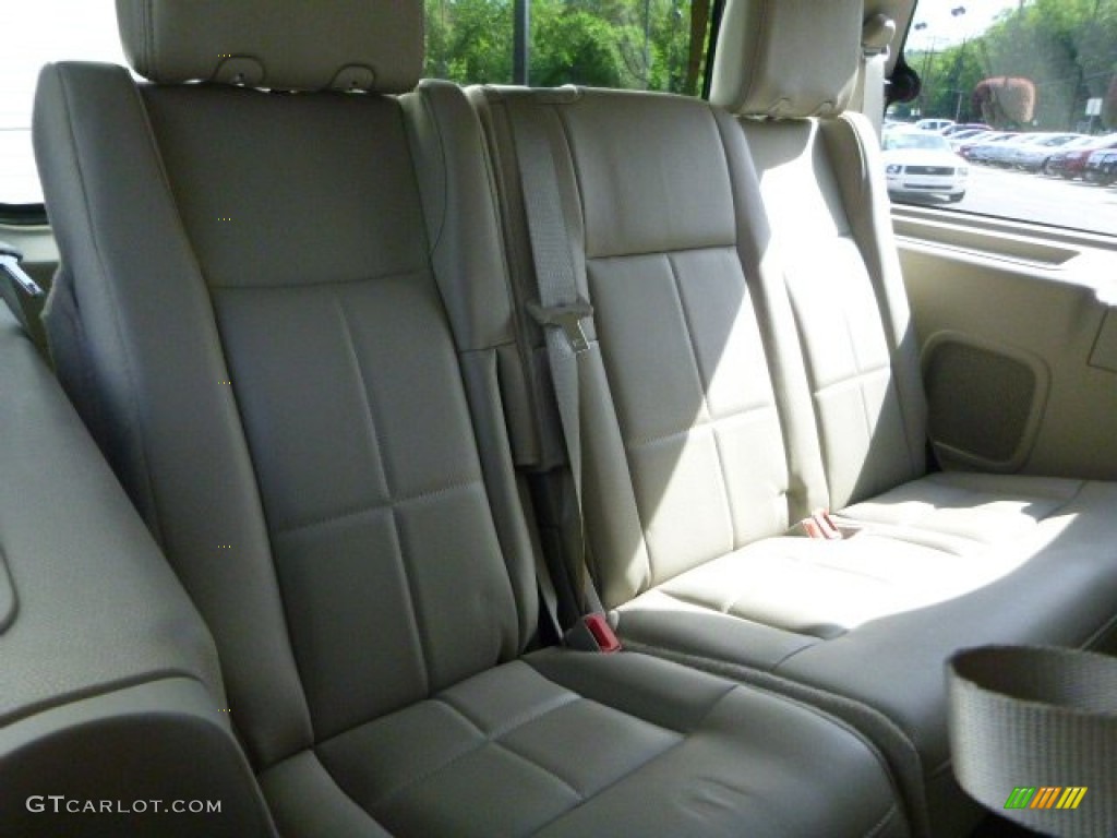 2011 Navigator 4x4 - Royal Red Metallic / Stone photo #13