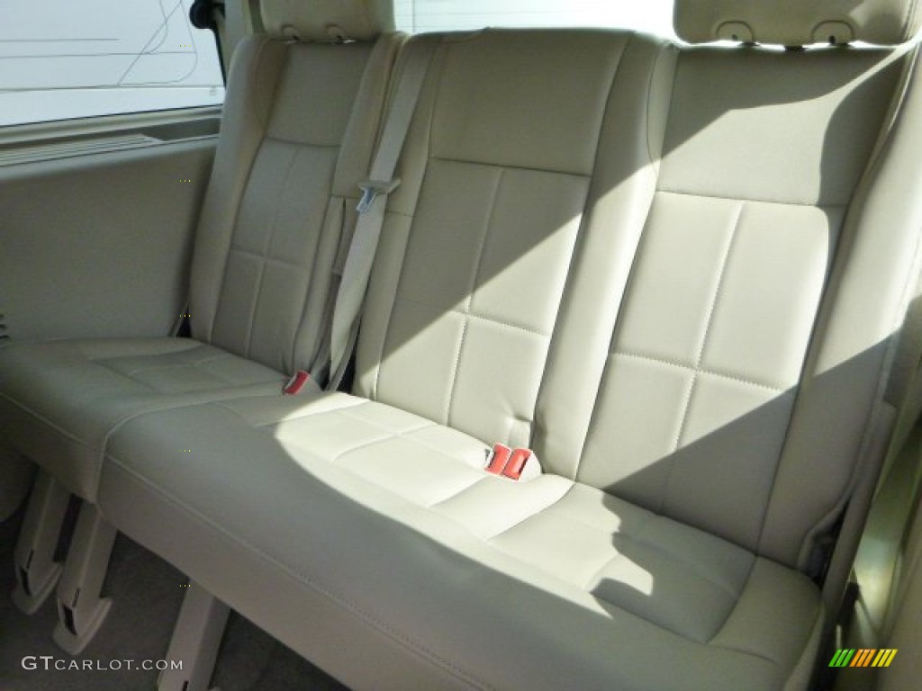 2011 Navigator 4x4 - Royal Red Metallic / Stone photo #16