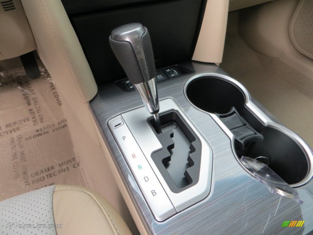 2013 Camry Hybrid XLE - Champagne Mica / Ivory photo #28