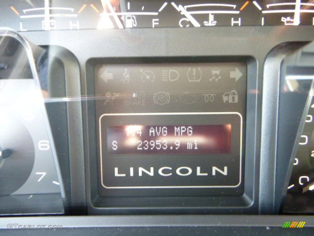 2011 Navigator 4x4 - Royal Red Metallic / Stone photo #24