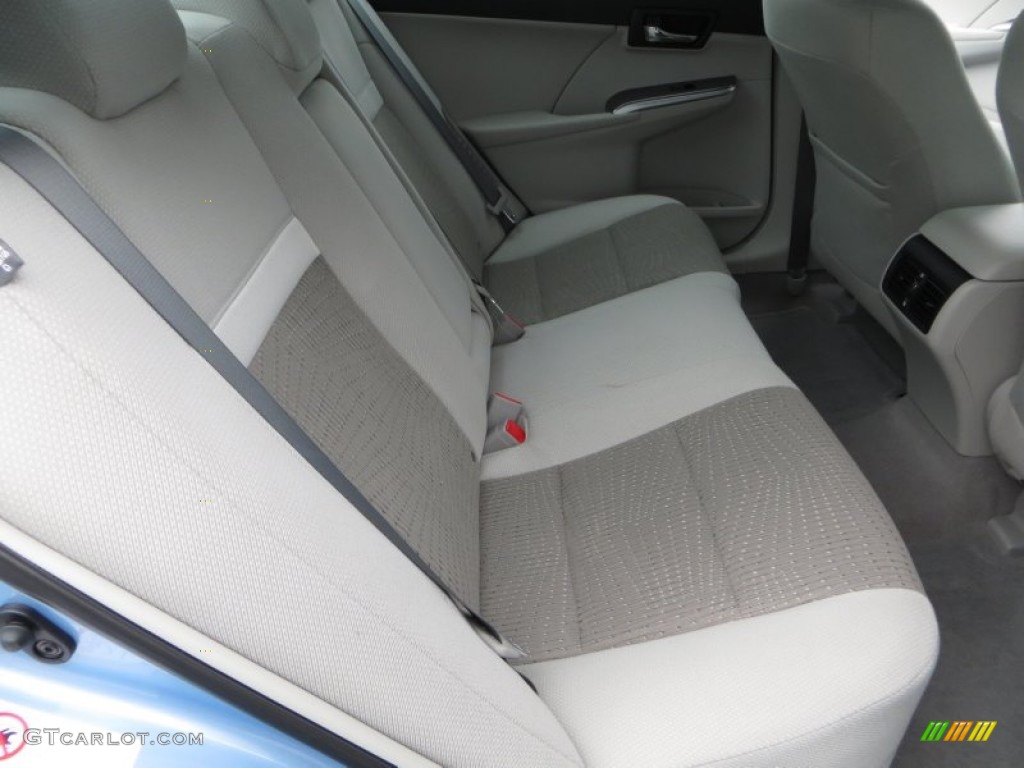 2013 Camry Hybrid XLE - Clearwater Blue Metallic / Light Gray photo #22
