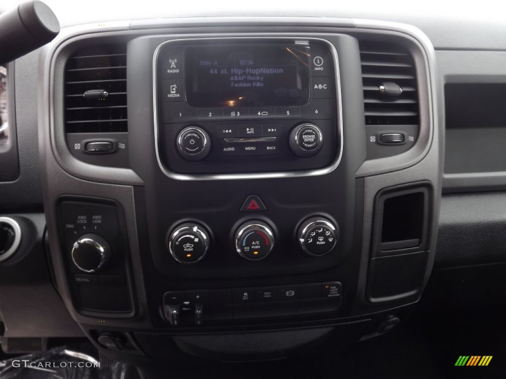 2013 Ram 2500 Tradesman Crew Cab 4x4 Controls Photo #81952243