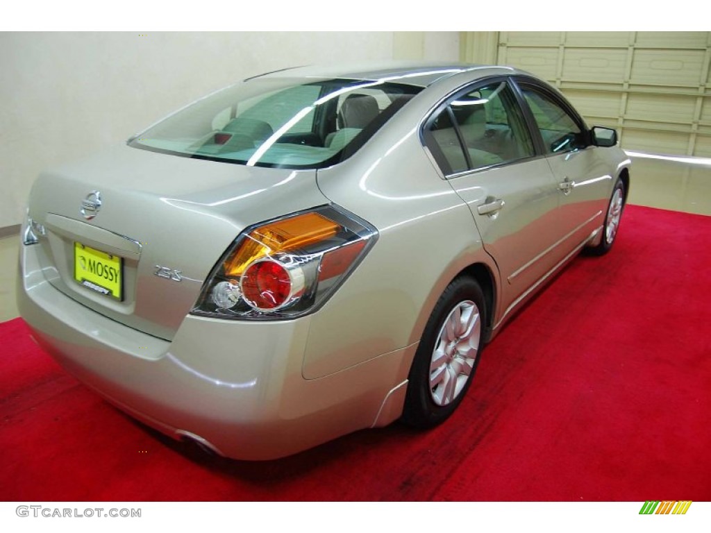 2009 Altima 2.5 S - Sonoran Sand Metallic / Blond photo #6