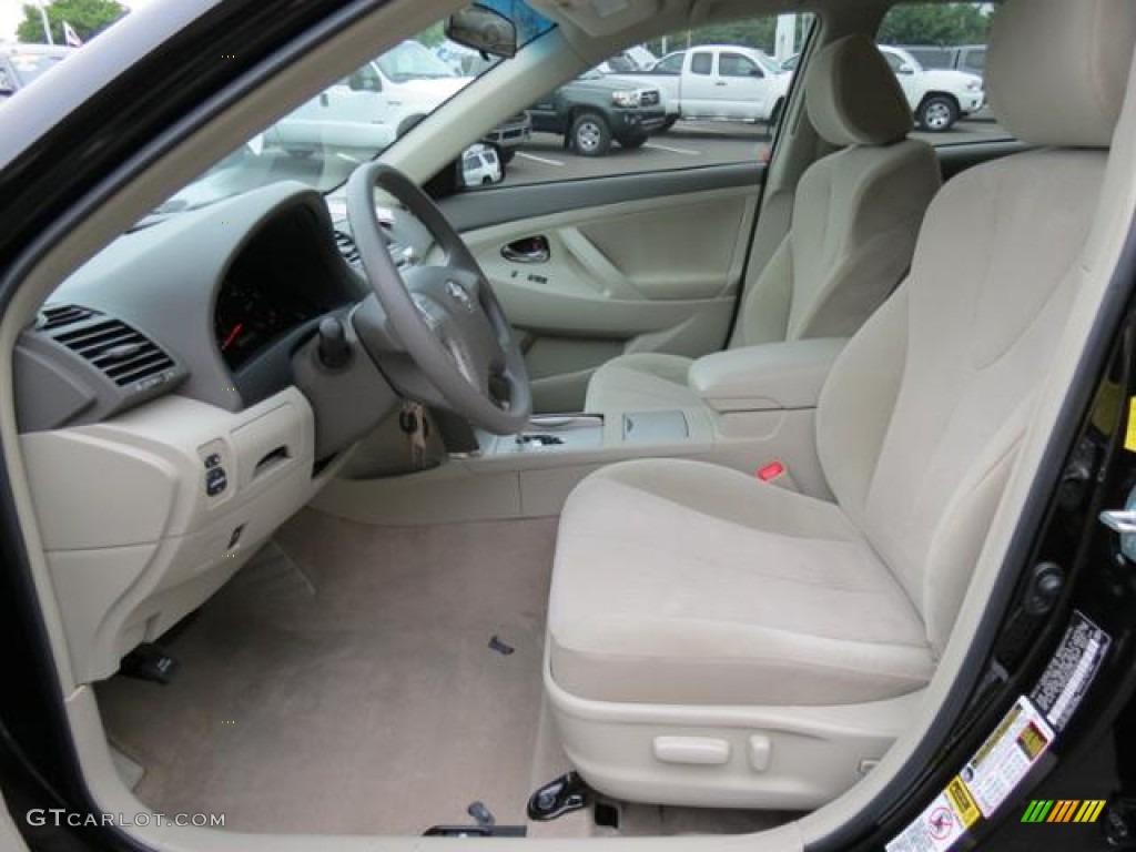2011 Toyota Camry LE interior Photo #81953343