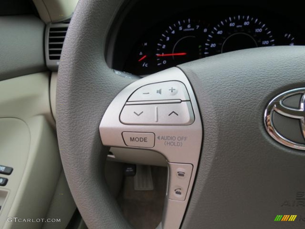 2011 Toyota Camry LE Controls Photo #81953521