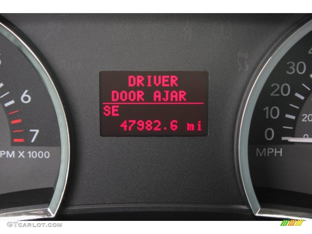 2008 Mountaineer Premier AWD - Vivid Red Metallic / Charcoal Black photo #12