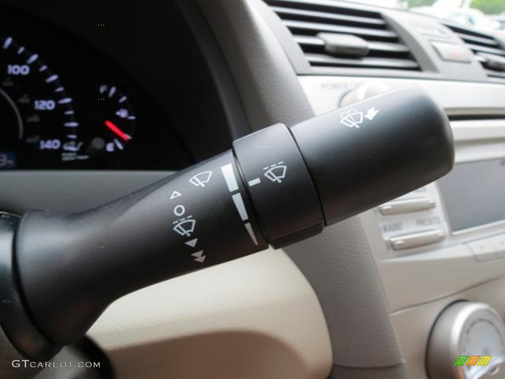 2011 Toyota Camry LE Controls Photo #81953599