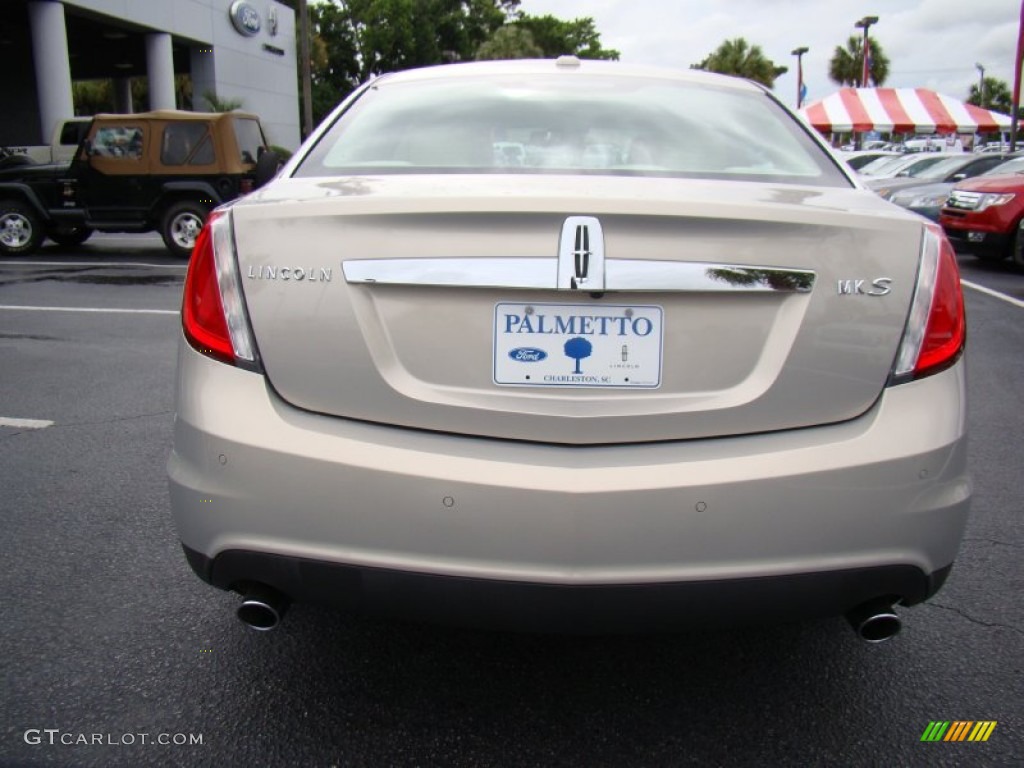 2009 MKS Sedan - Smokestone Metallic / Light Camel photo #7