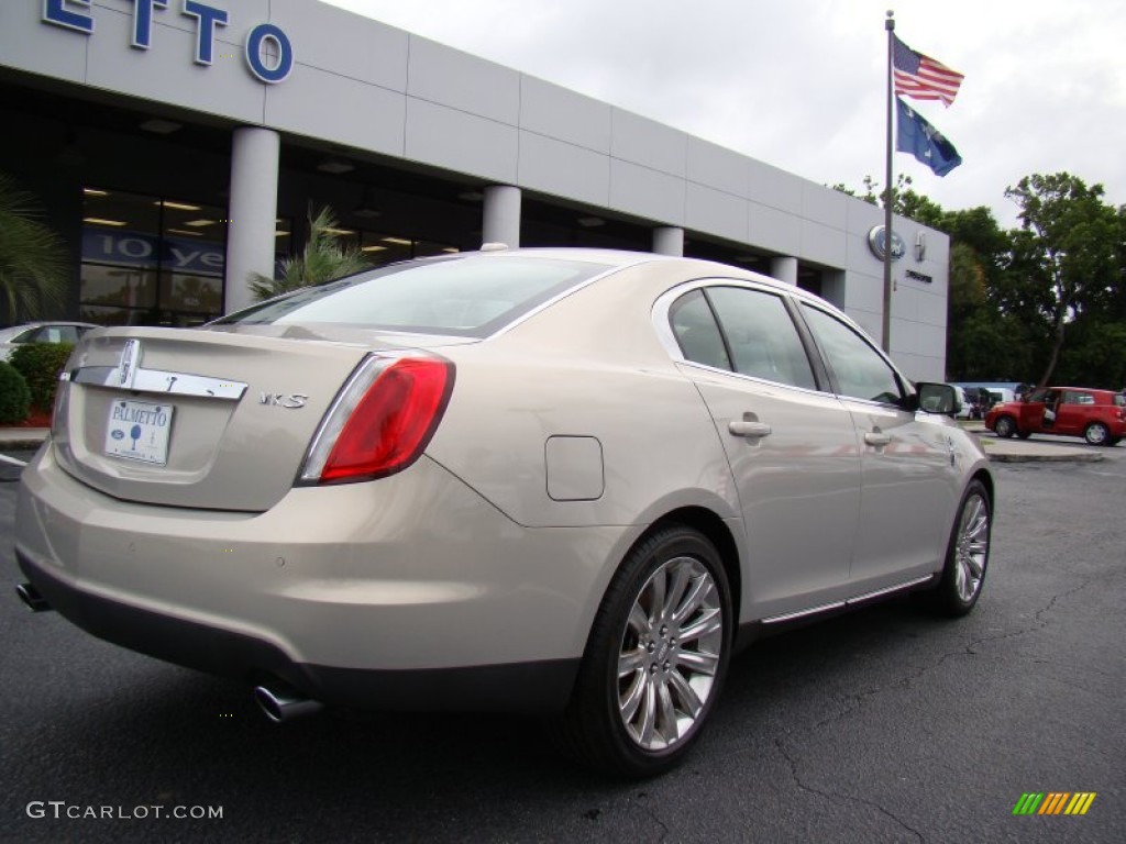 2009 MKS Sedan - Smokestone Metallic / Light Camel photo #8