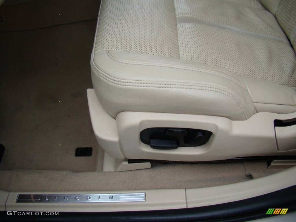 2009 MKS Sedan - Smokestone Metallic / Light Camel photo #10