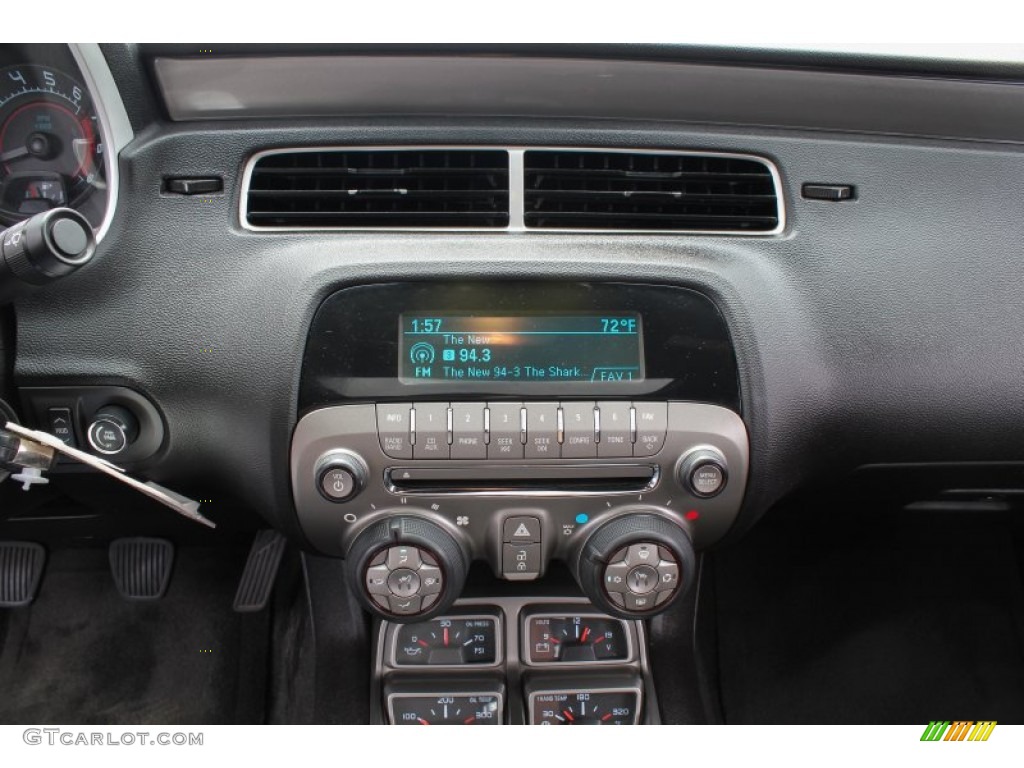 2011 Chevrolet Camaro SS/RS Coupe Controls Photo #81955056