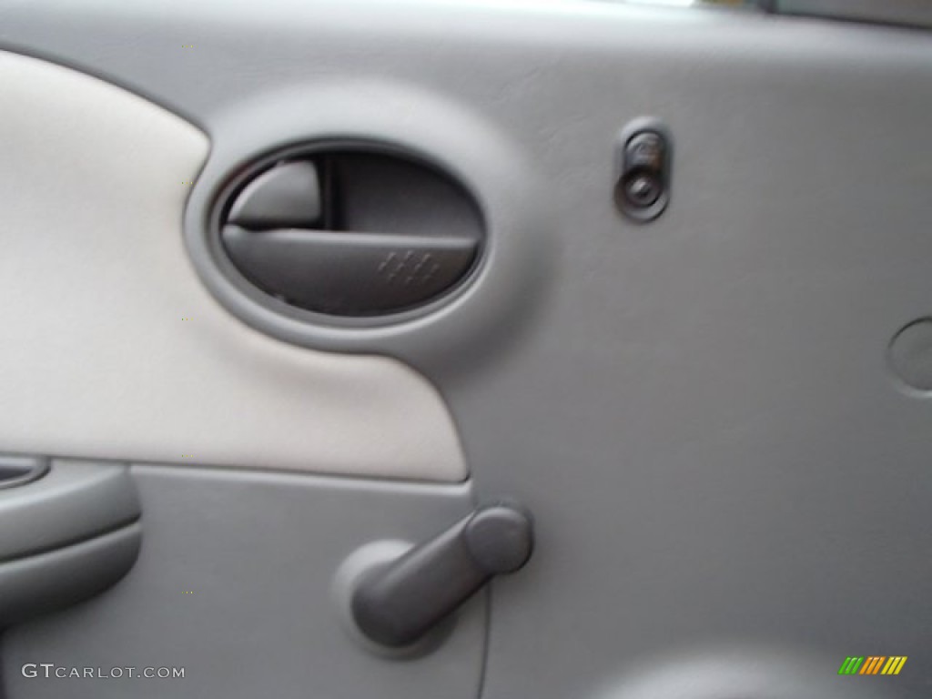 2006 ION 2 Sedan - Laser Blue / Gray photo #15