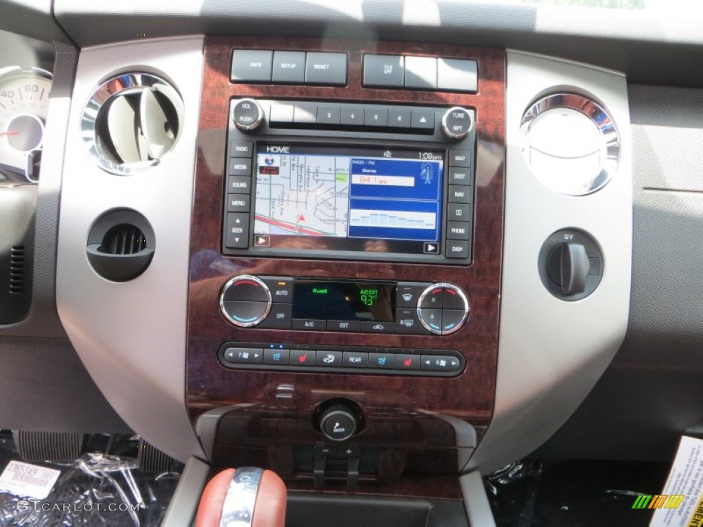 2013 Ford Expedition King Ranch Controls Photo #81959486