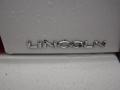 2011 Vibrant White Lincoln Town Car Signature Limited  photo #26