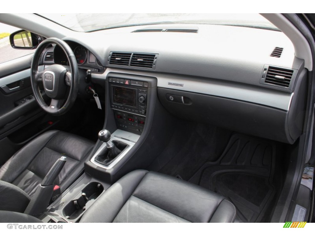 2007 Audi A4 3.2 S-Line quattro Sedan Dashboard Photos