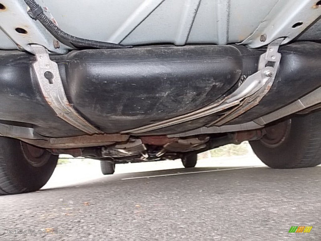 1996 Buick Roadmaster Estate Collectors Edition Wagon Undercarriage Photo #81963397